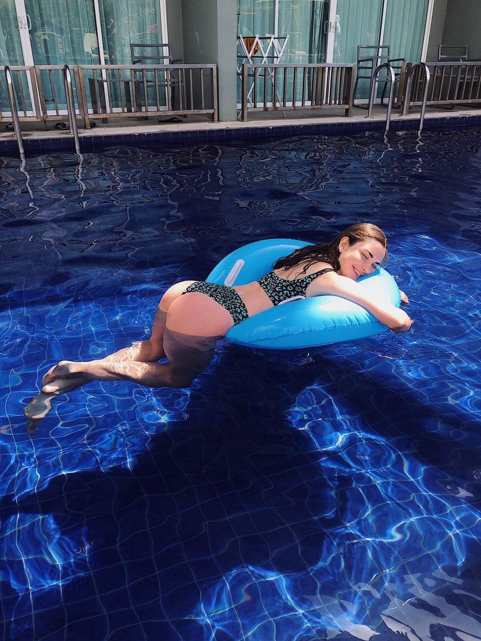 Ahrinyan / Arina Berdnikova Filtraciones Desnudas de OnlyFans 1