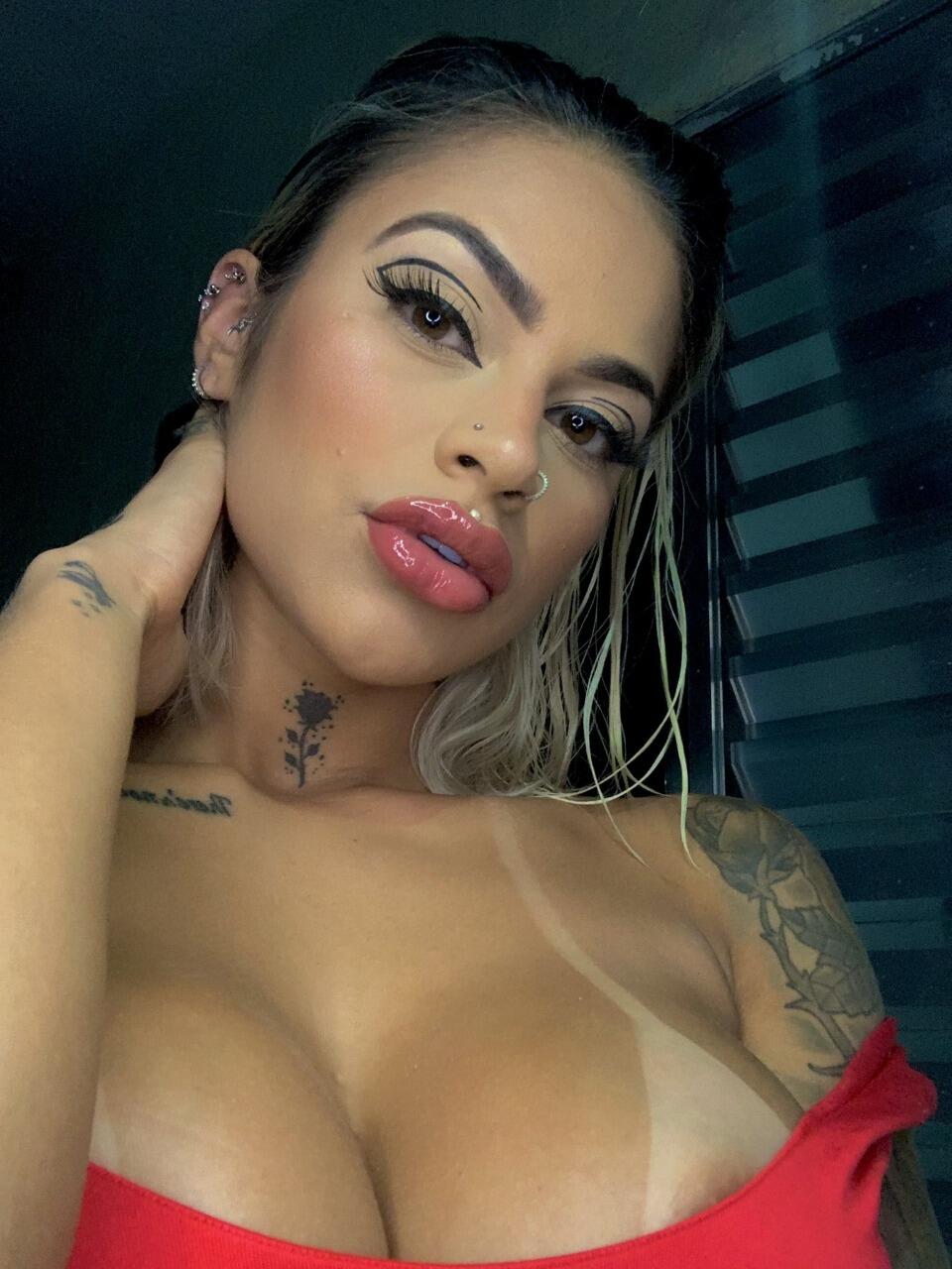 Filtraciones desnudas de Barbimayyy / baranaismar en OnlyFans 1
