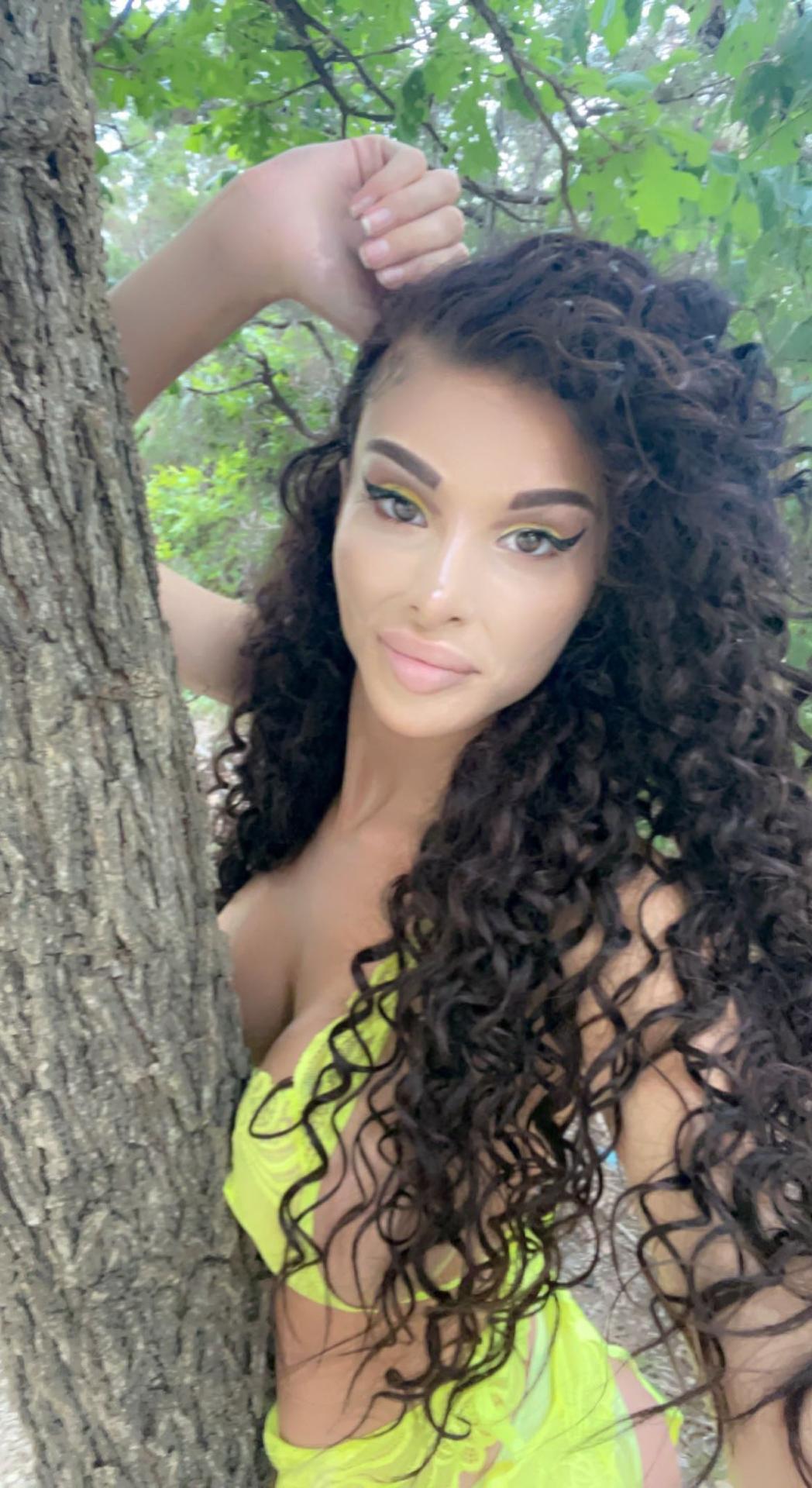 Bigdicktrannynicole / Nicole Mancini Filtraciones Desnudas de OnlyFans 1