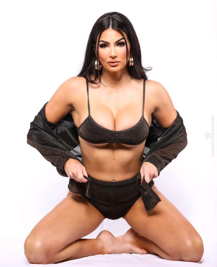 Filtraciones desnudas de Billie Kay / Cassie Lee / Jess McKay / Peyton Royce / cassielee en OnlyFans 1