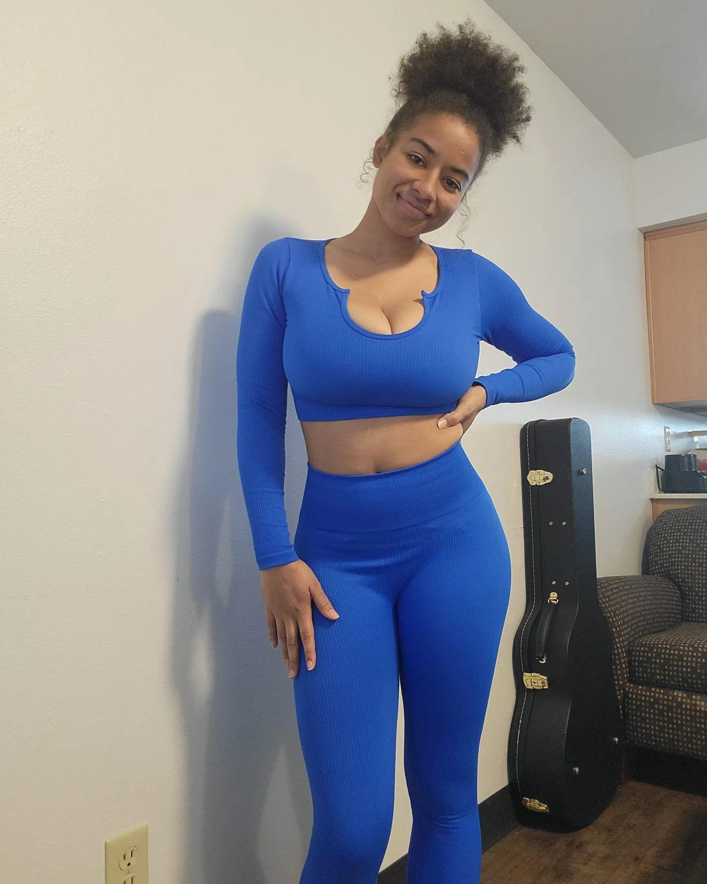 Dina / coco_ppop01 / cocopeepshow Filtraciones Nude de OnlyFans 1