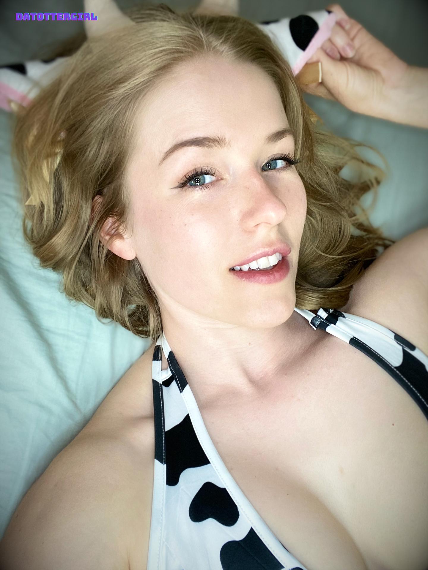 Filtraciones desnudas de DatOtterGirl en Patreon 1