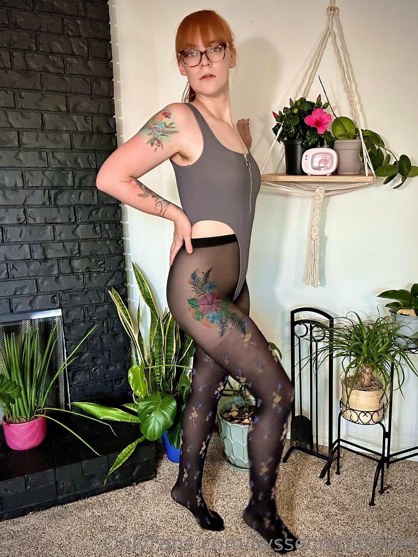 LivsSecretLife / livspantyhoseaddiction Filtraciones Nude de OnlyFans 1