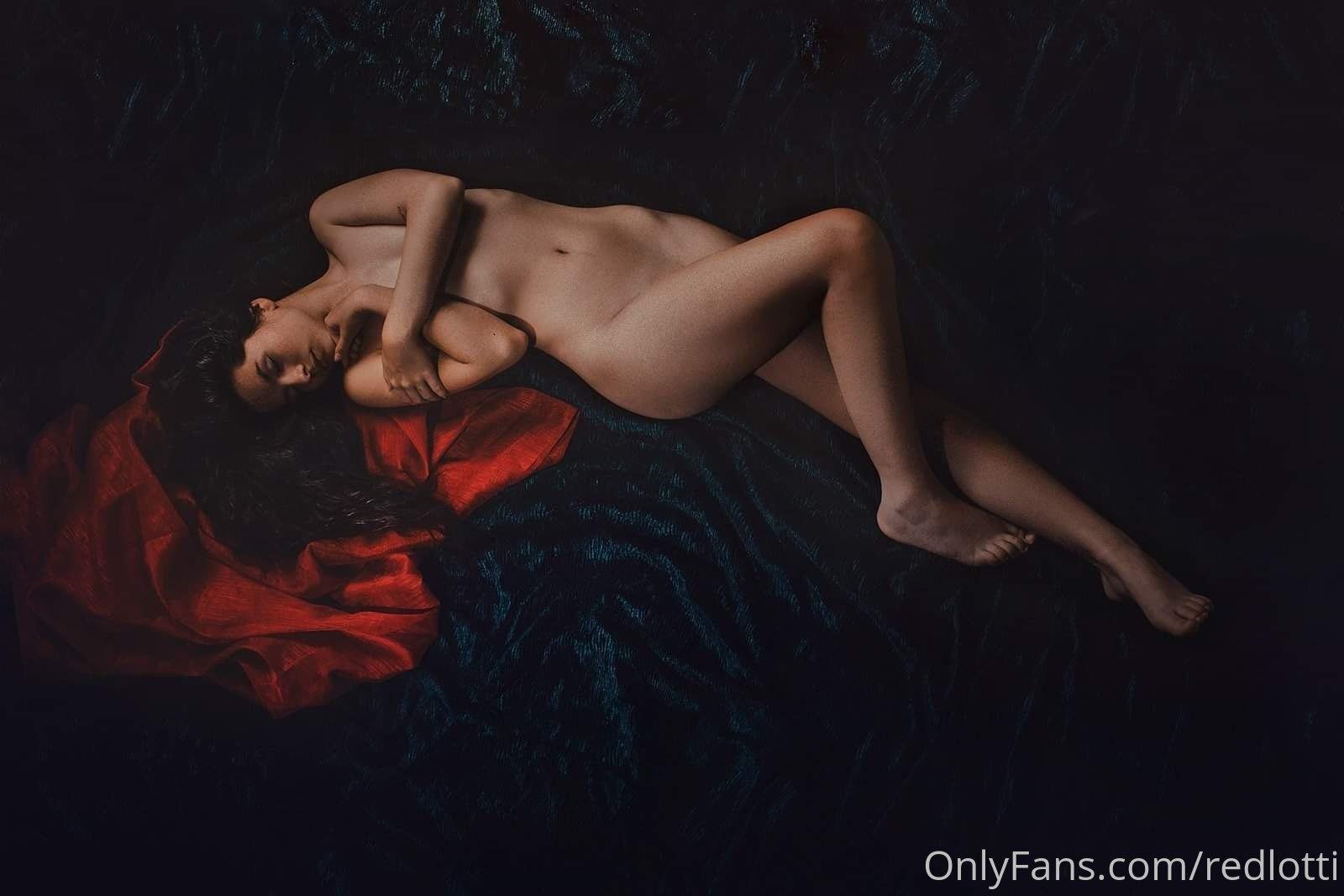 Lotti N / lorettasara_n / lorynem.nev.eth / lorynemeth / redlotti Filtraciones Nude de OnlyFans 1