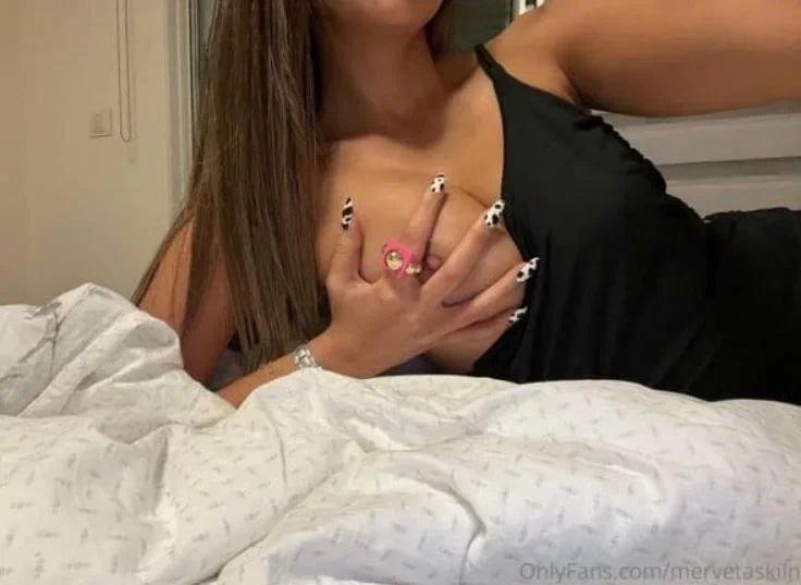 Filtraciones desnudas de mervetaskiin en OnlyFans 1