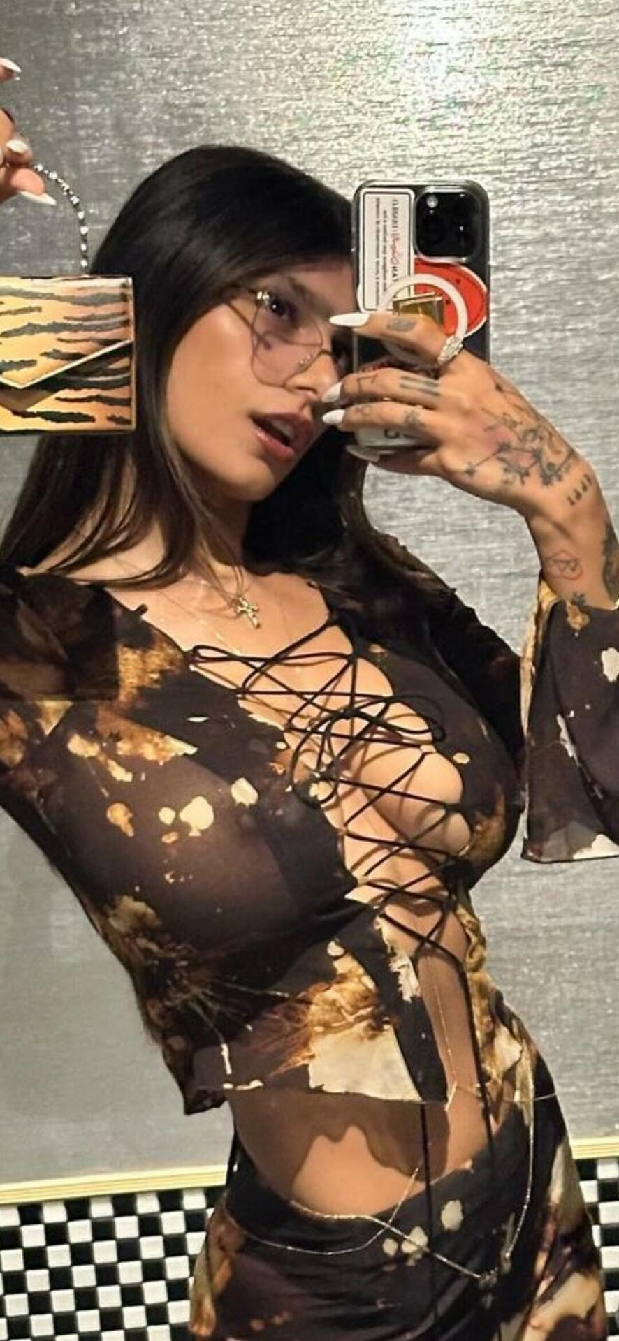 Mia Khalifa / miakhalifa Filtraciones Desnudas de OnlyFans 1