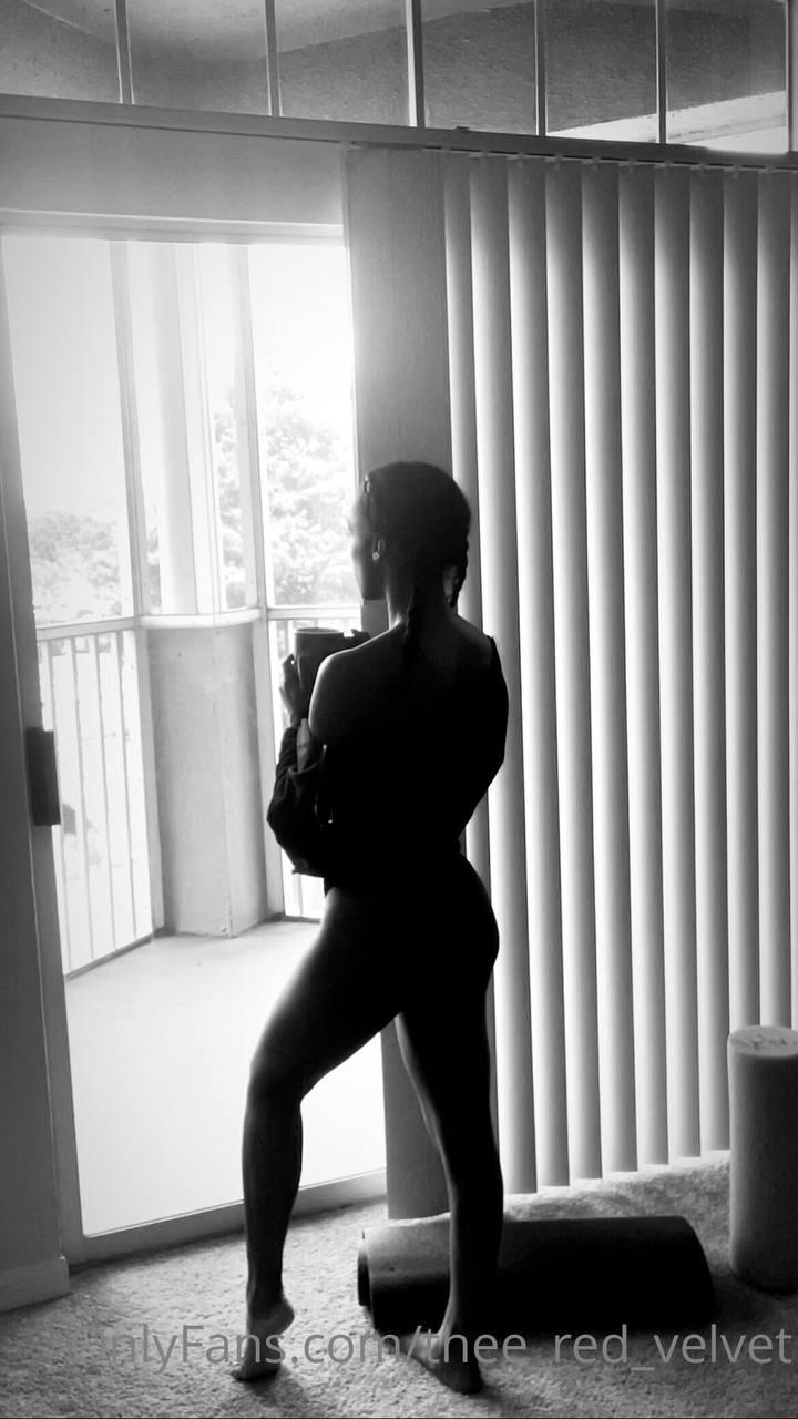 Red Velvet / thee_red_velvet Fugas Nude de OnlyFans 1