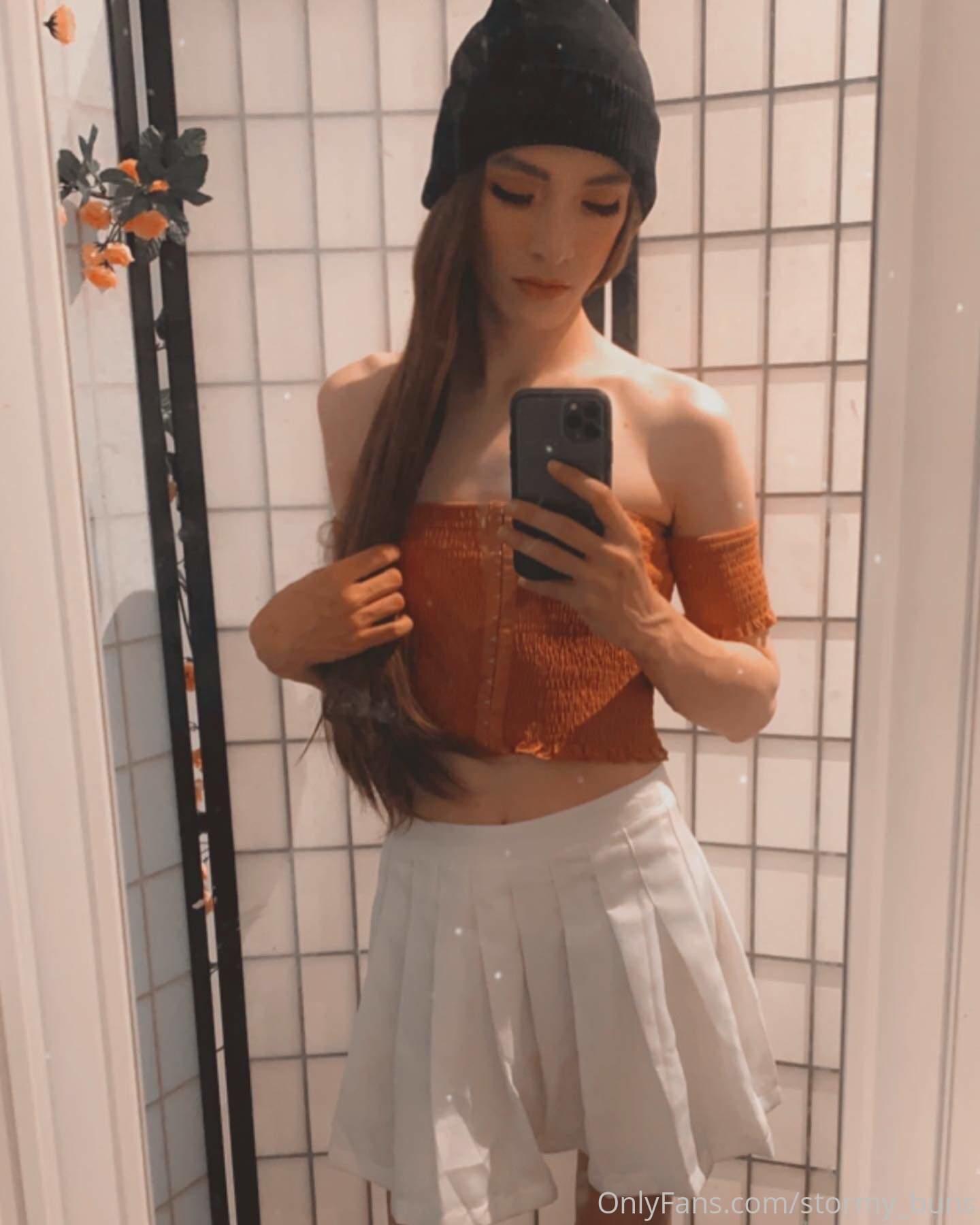 Filtraciones desnudas de Stormy_buns en OnlyFans 1