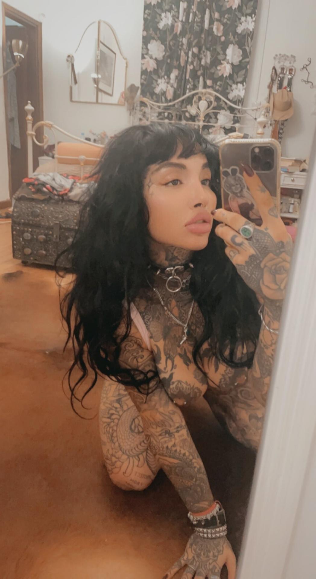 tserkotissa / tserkotixxxa Fugas Nude de OnlyFans 1