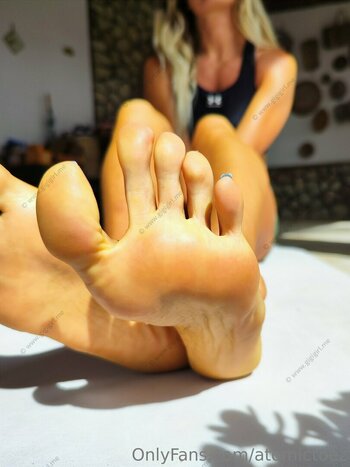 atomictoez / atomictoezz Filtraciones OnlyFans Foto 18