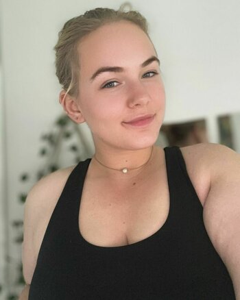 Gee Ruby / babyygeeexx / its_your_gal_rubyyyy Filtraciones OnlyFans Foto 2