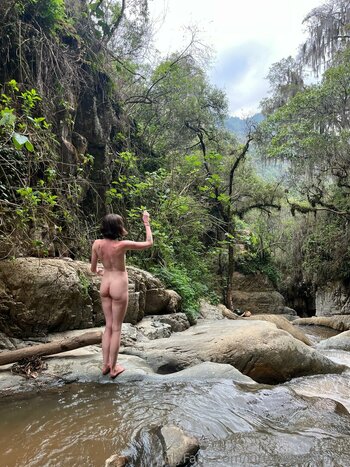 kittynippyhippie / littlenippyhippie Filtraciones OnlyFans Foto 22
