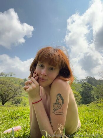 kittynippyhippie / littlenippyhippie Filtraciones OnlyFans Foto 37