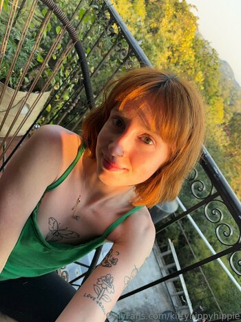 kittynippyhippie / littlenippyhippie Filtraciones OnlyFans Foto 49