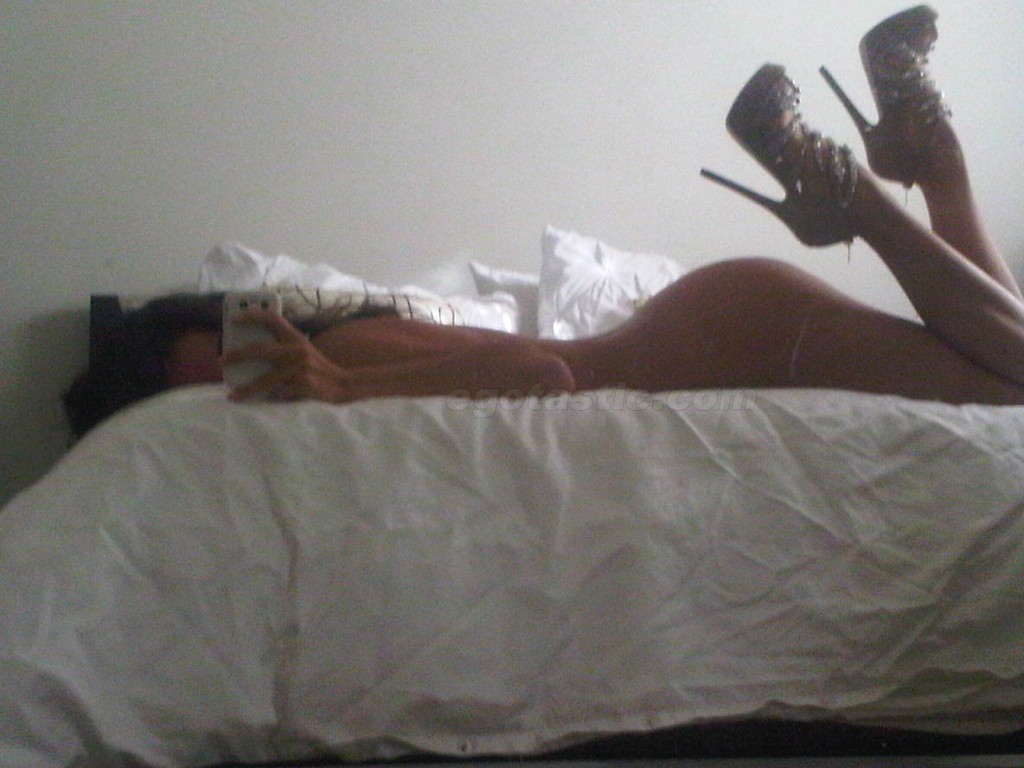 Leilani Dowding Desnuda 002
