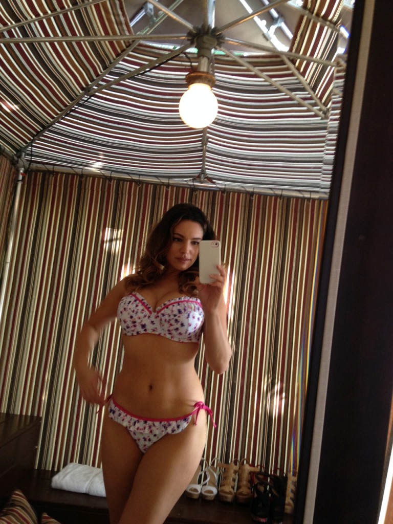 Kelly Brook Desnuda 35