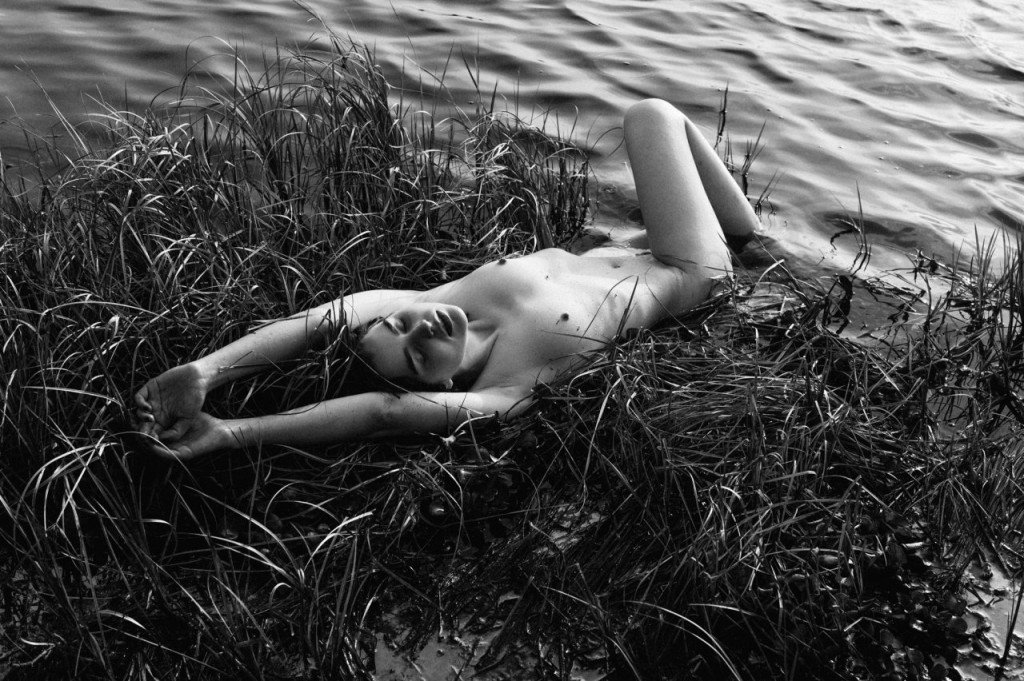 Ali Michael Desnuda 01