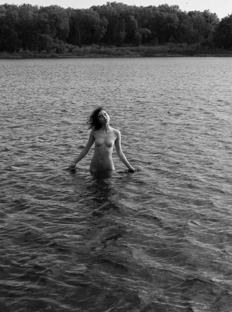 Ali Michael Desnuda 03