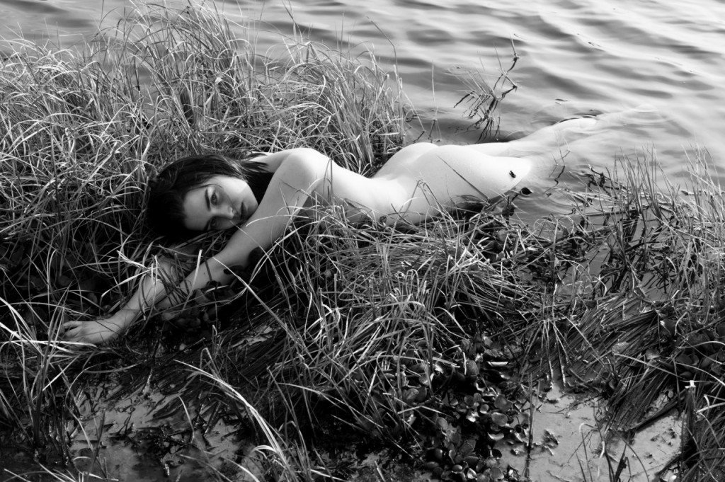 Ali Michael Desnuda 04