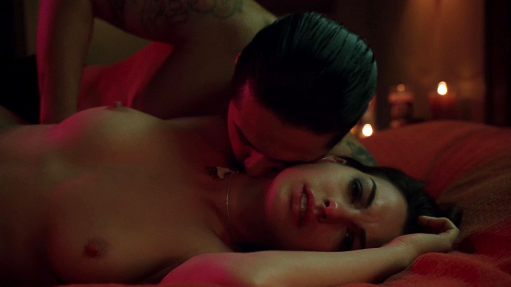 Anne Hathaway Nude 7