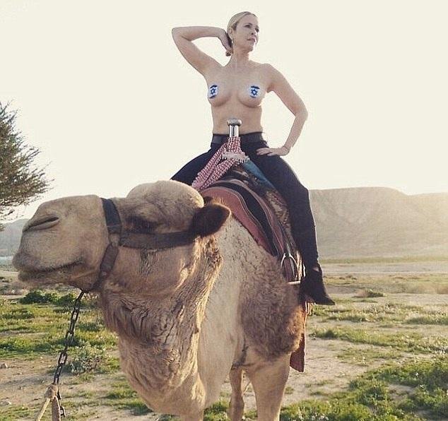 Chelsea Handler Naked 07