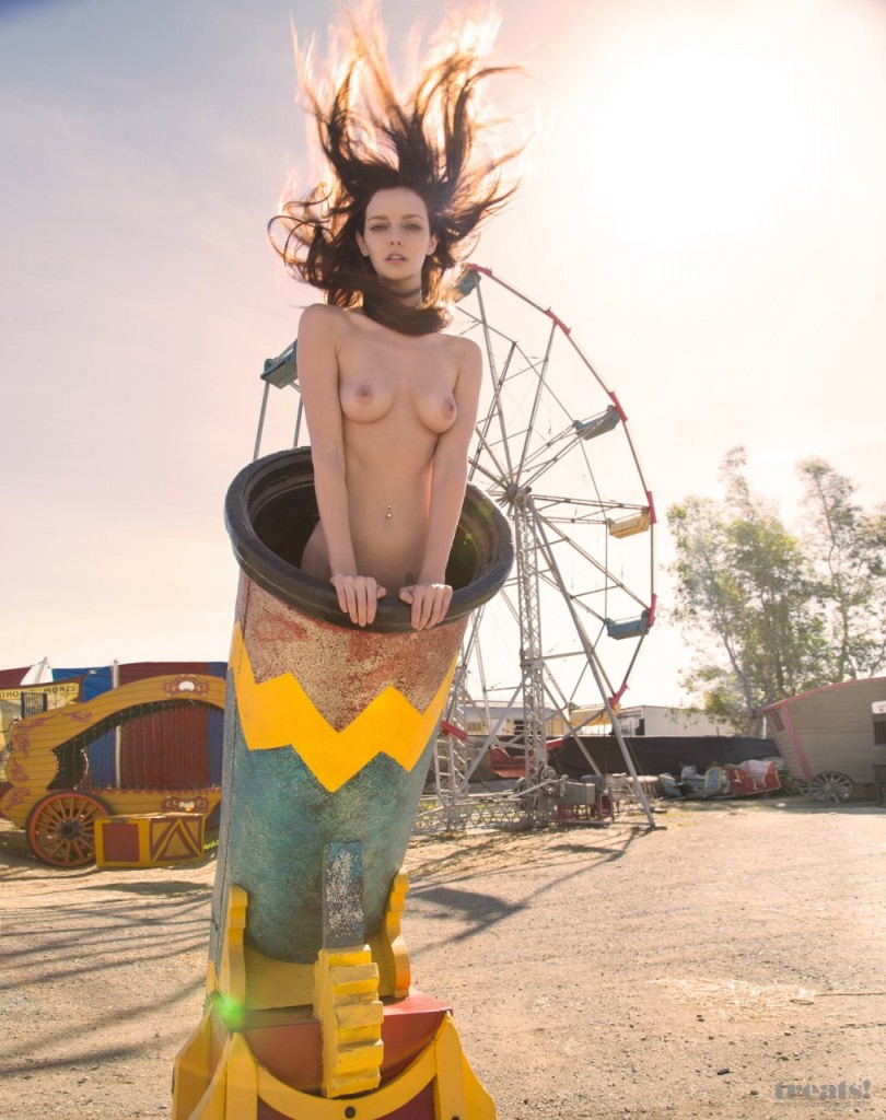 Lydia Hearst Desnuda 01