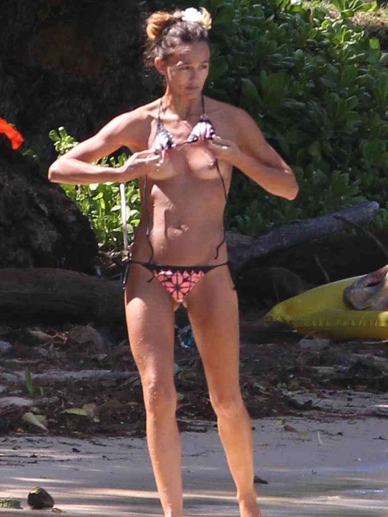 Sharni Vinson Desnuda 04