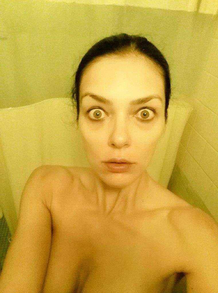 Adrianne Curry Naked 05