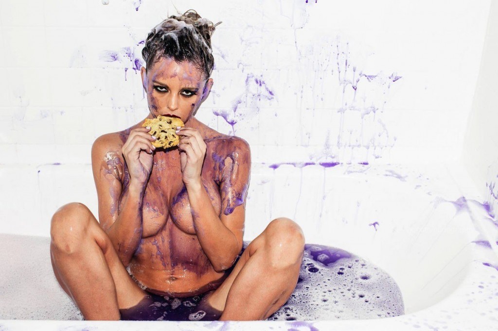 Lindsay Hancock Desnuda 01