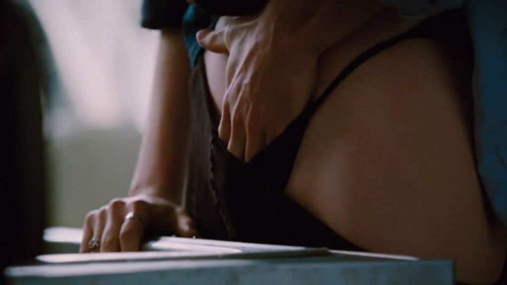 Anne Hathaway Desnuda 11