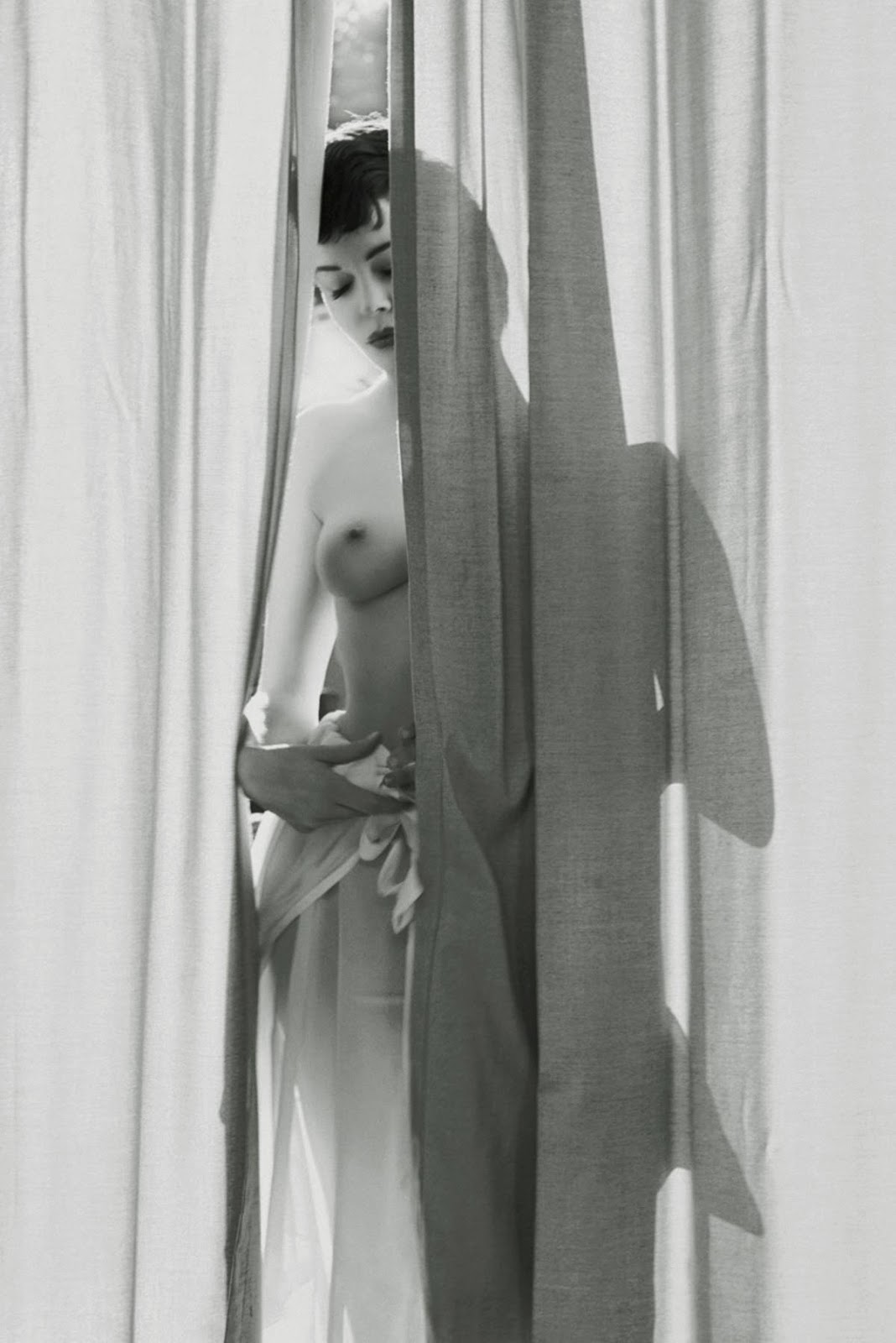 Rose-McGowan-Nude-3