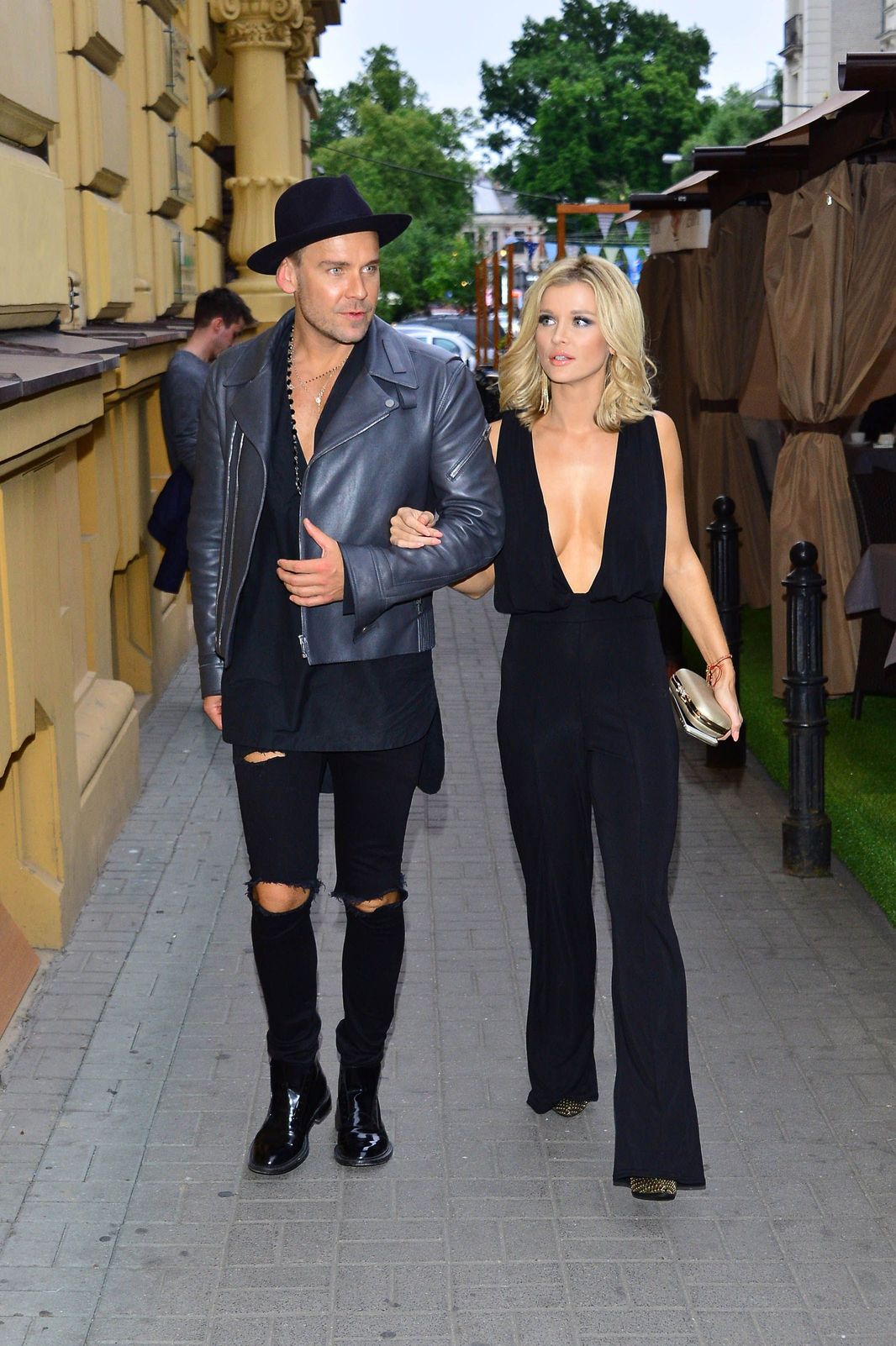 Joanna-Krupa-Cleavage-10