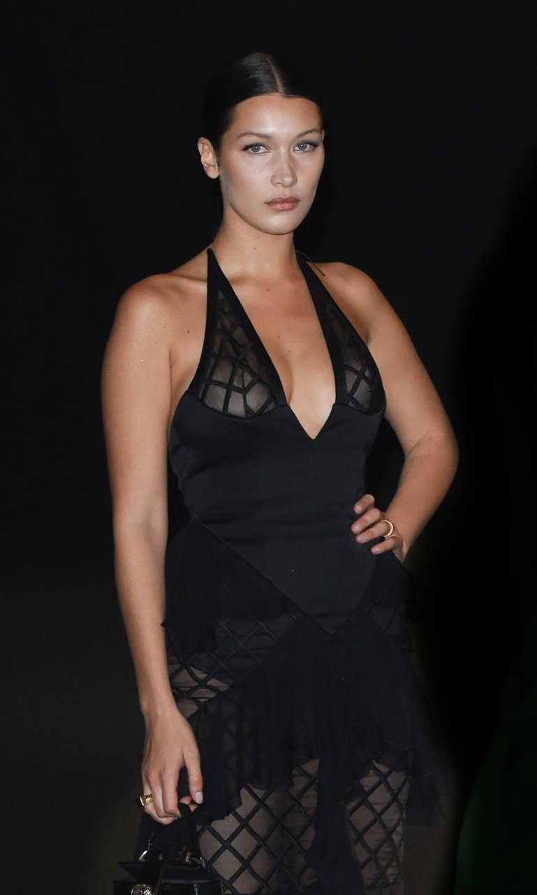 Bella-Hadid-See-Through-4
