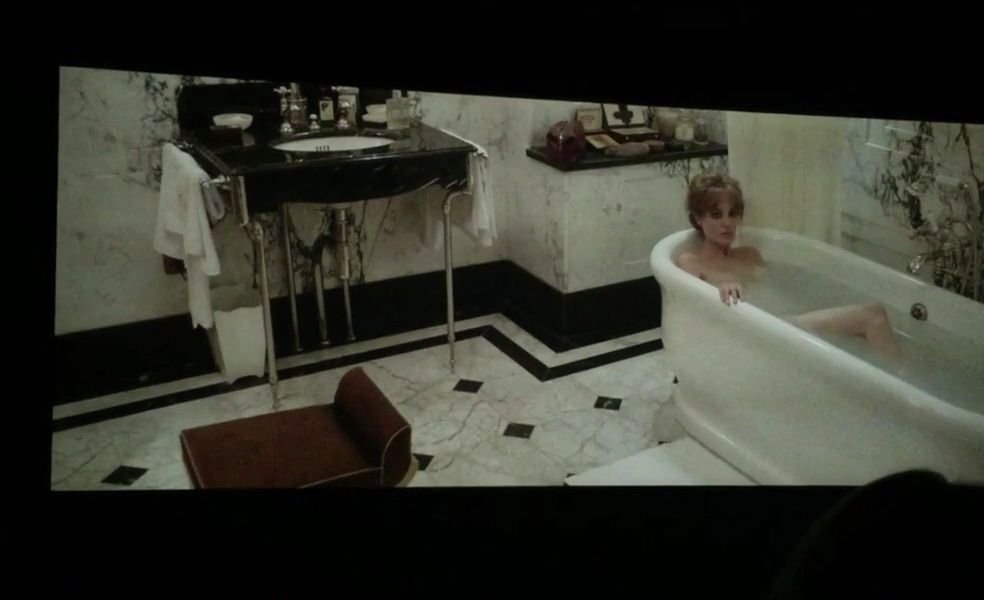 Angelina-Jolie-Topless-4