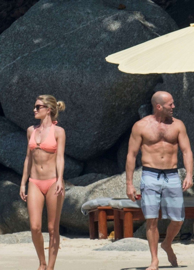 Rosie-Huntington-Whiteley-in-a-Bikini-7