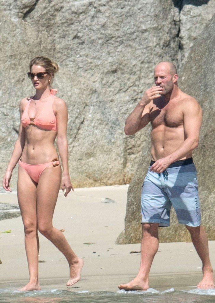 Rosie-Huntington-Whiteley-in-a-Bikini-9