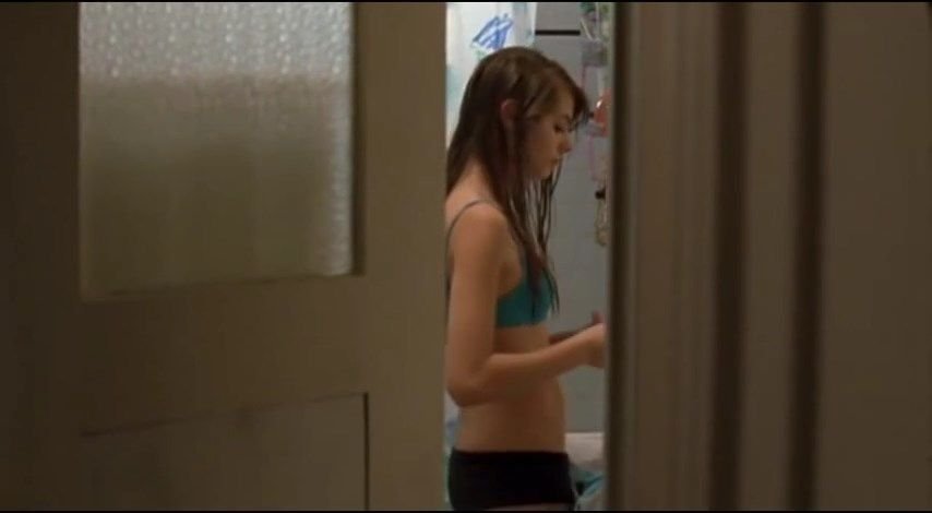 Willa Holland Sexy10