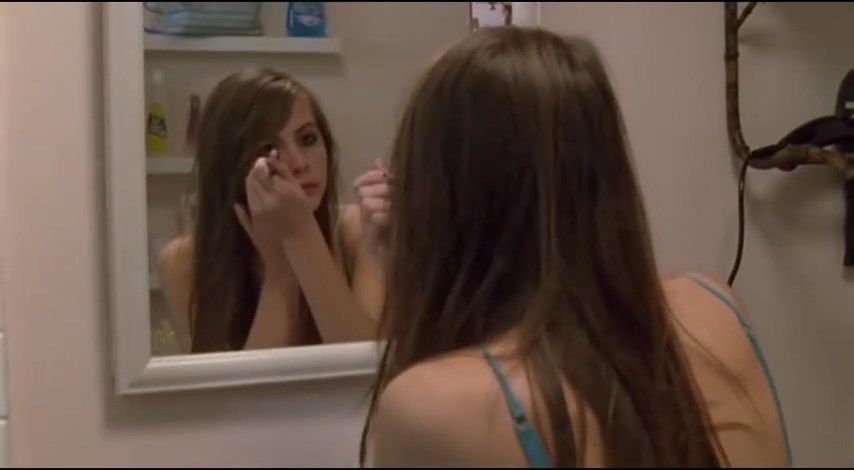 Willa Holland Sexy12