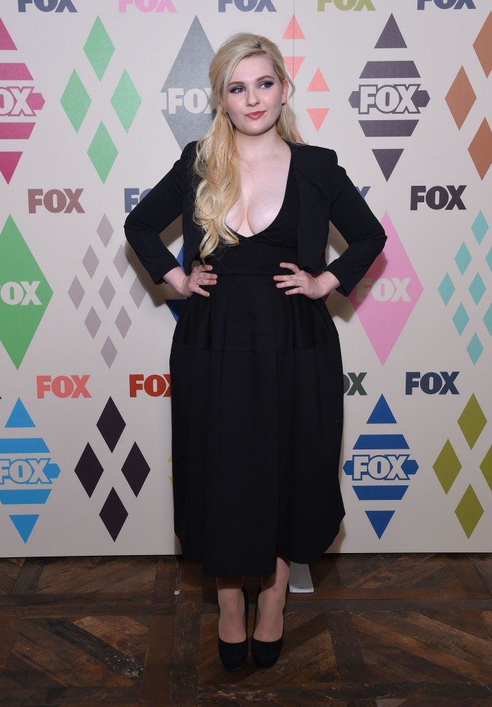 Escote de Abigail Breslin 4