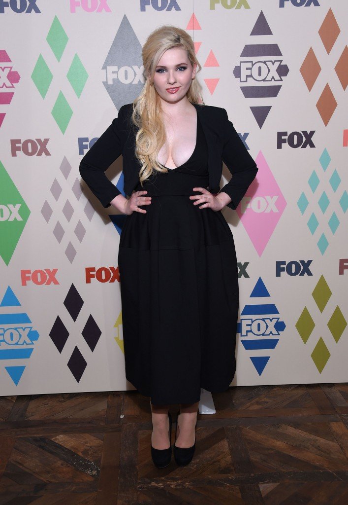 Escote de Abigail Breslin 5