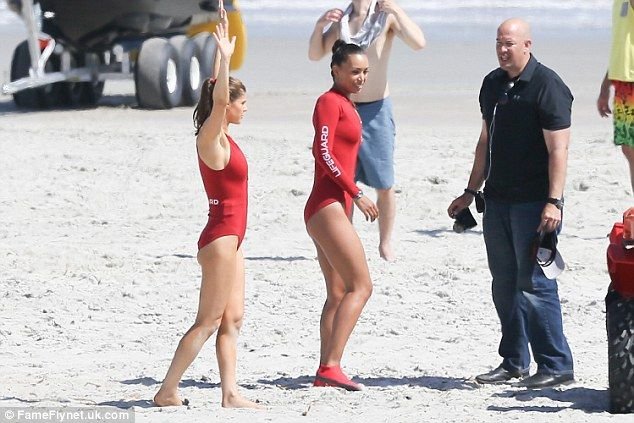 Alexandra Daddario Sexy 32