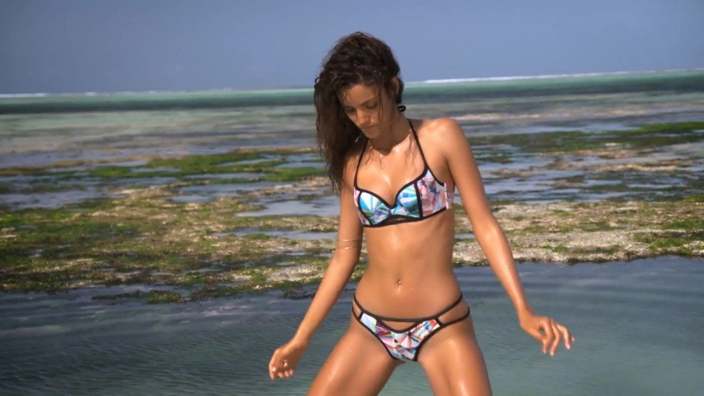 Sofia Resing Sexy-Uncovered23