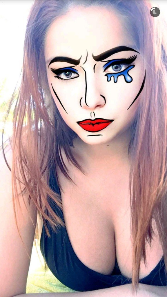 Ariel Winter Cleavage 1