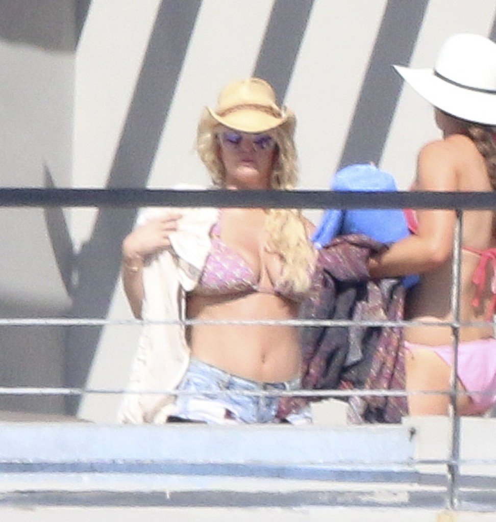 Jessica Simpson Sexy 20