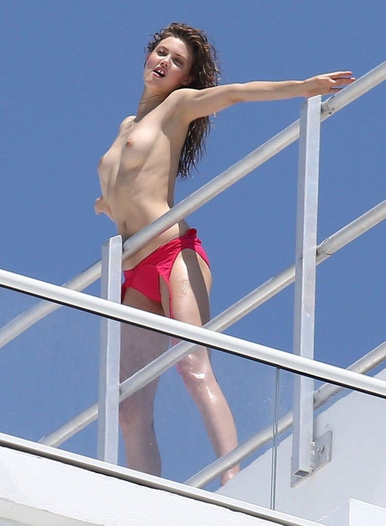 Lindsey Wixson Desnuda y Sexy 10