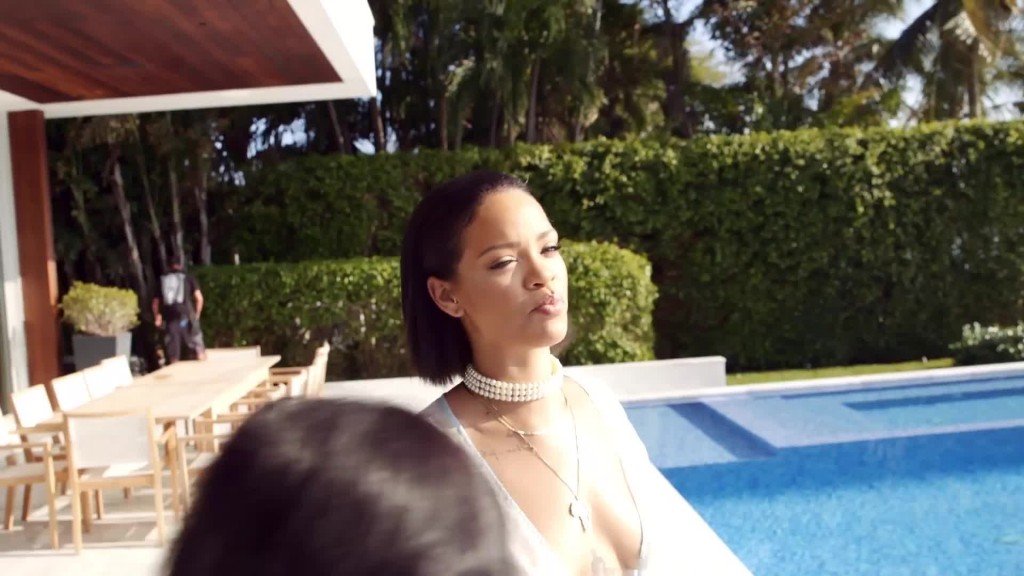 Rihanna See Through BTS 1