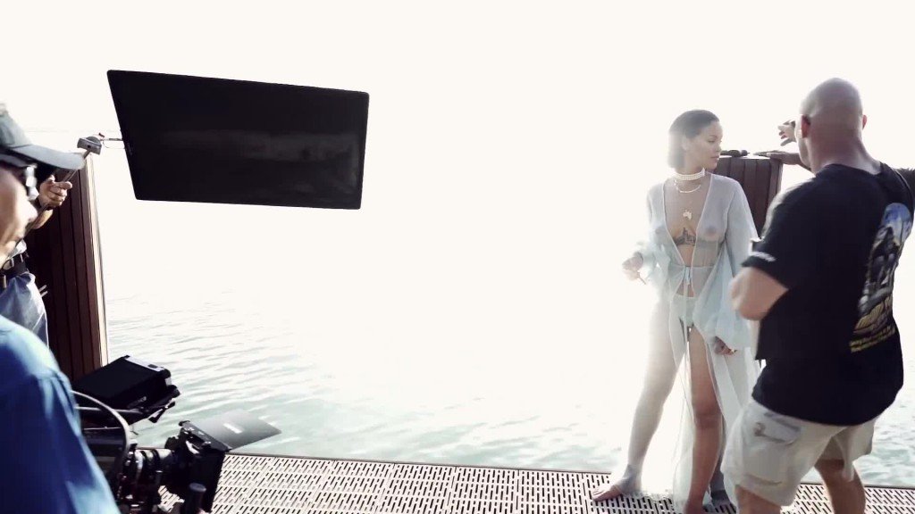 Rihanna See Through BTS 8