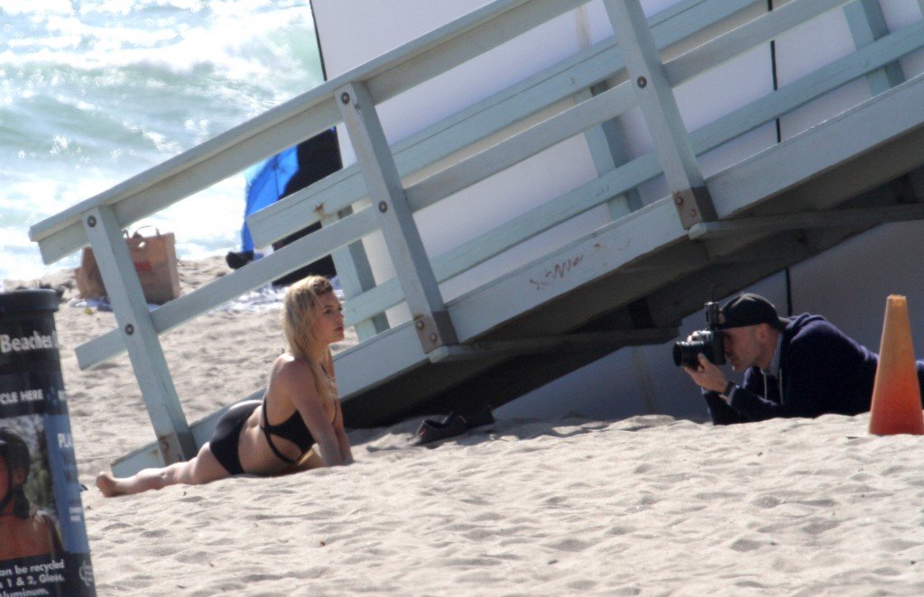 Kelly Rohrbach Sexy & Topless 37