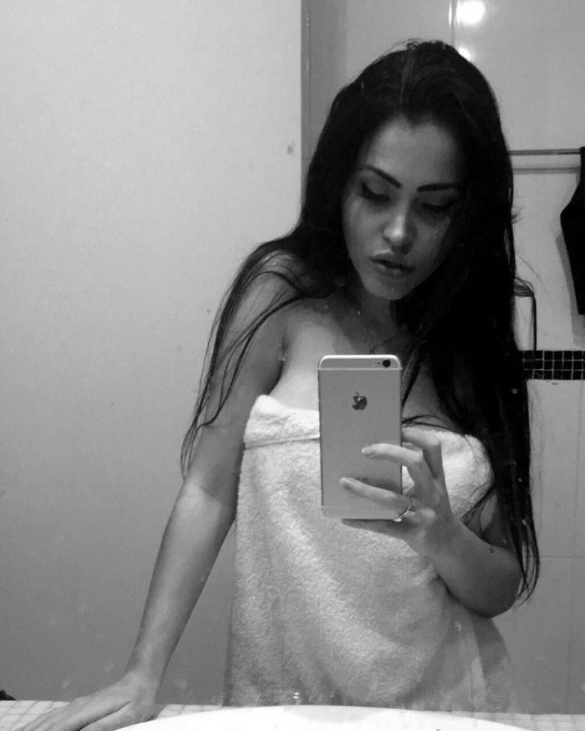 Claudia Alende Nude Sexy 34