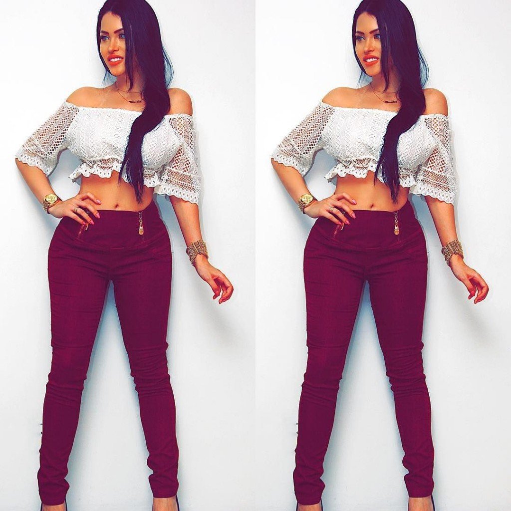 Claudia Alende Nude Sexy 63